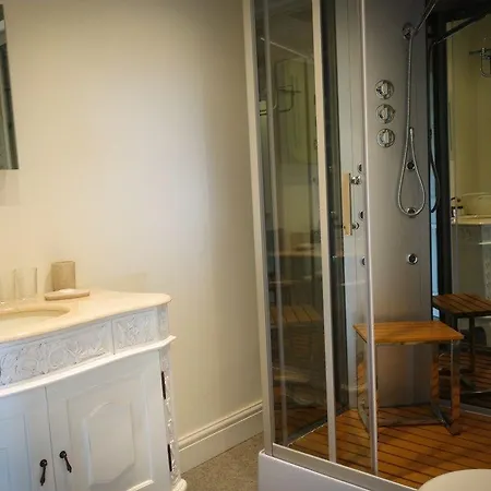 Brockley Hall 4* סולטברן-ביי-דה-סי