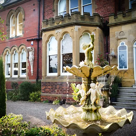 Brockley Hall Hotel 4*