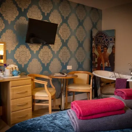 Brockley Hall מלון 4*