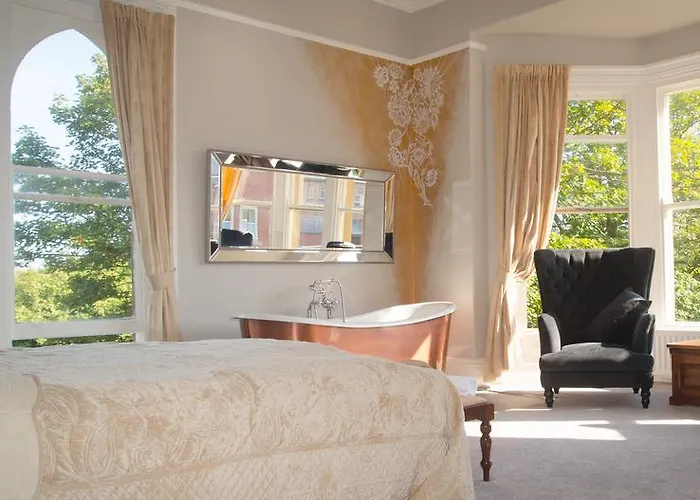 Brockley Hall Hotell 4*